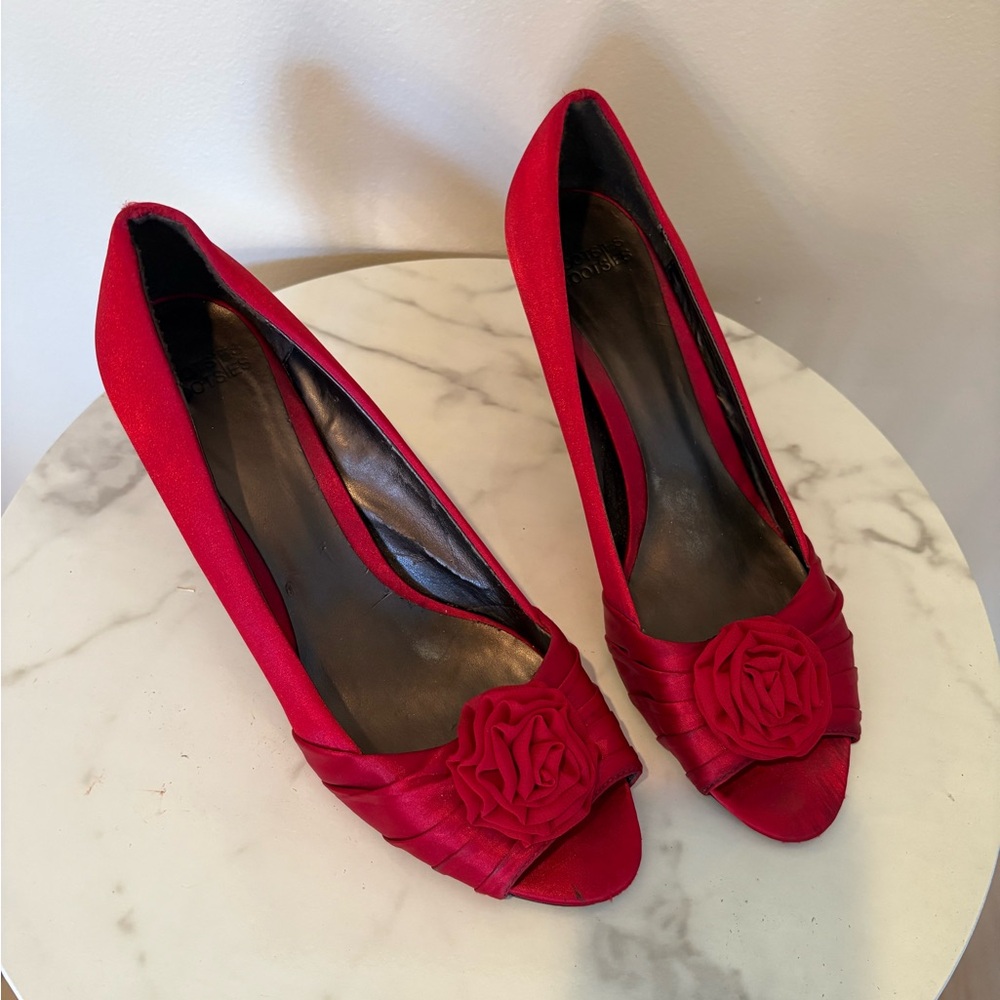 Mootsies Tootsies Vibrant Red Peep-Toe Heels